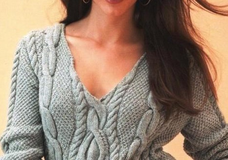 V Yaka Bayan Süveter Modeli